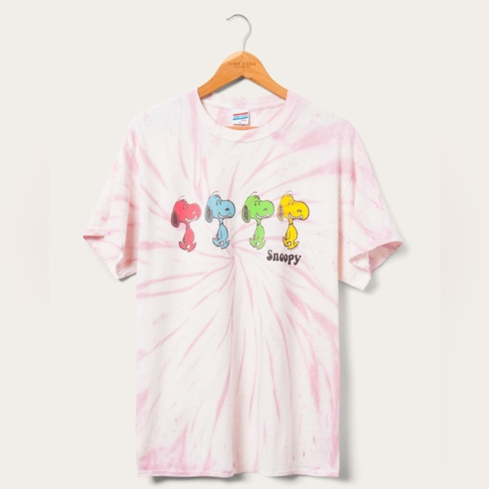NEW! Junk Food Clothing UNISEX SNOOPY GRATEFUL PUP FLEA MARKET TEE